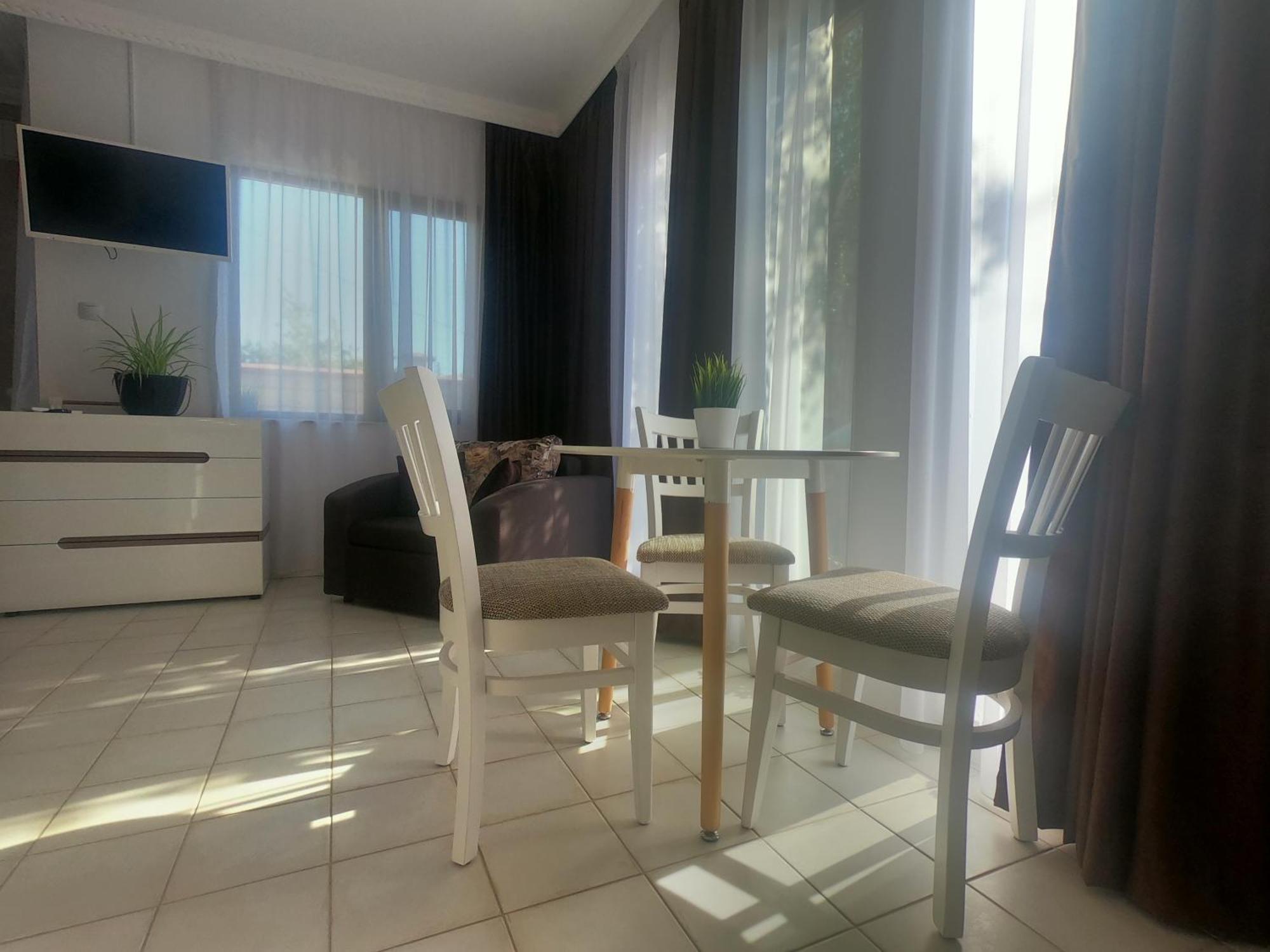Newly Furnished Avi Jacuzzi Studio For A Family With Kids Warna Exterior foto
